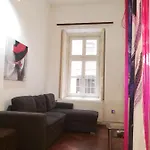 Butterfly Apartment Near The Downtown